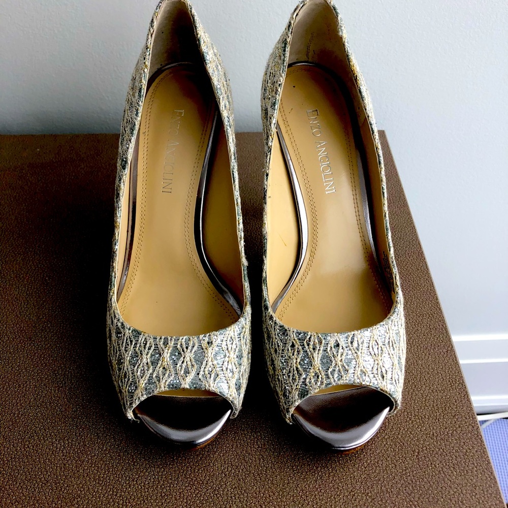 Elegant Silver Pumps